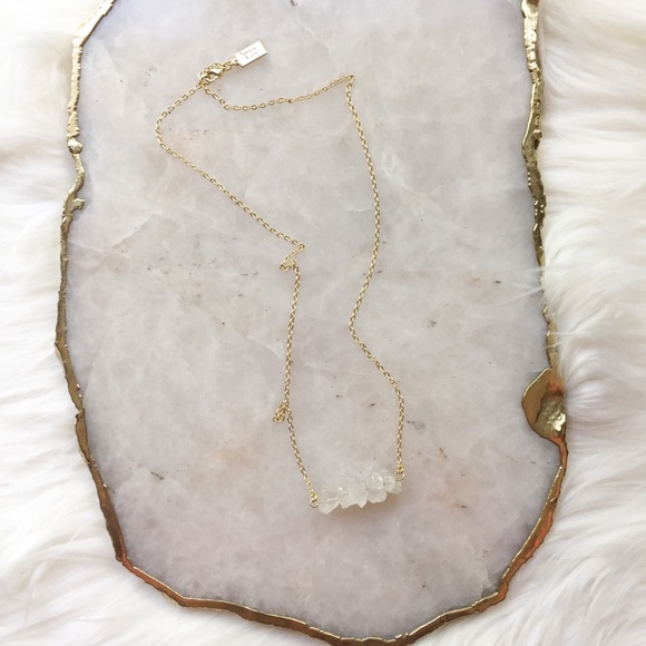 ❗️LAST❗️Raw Quartz Crystal Necklace - Picture 6 of 7